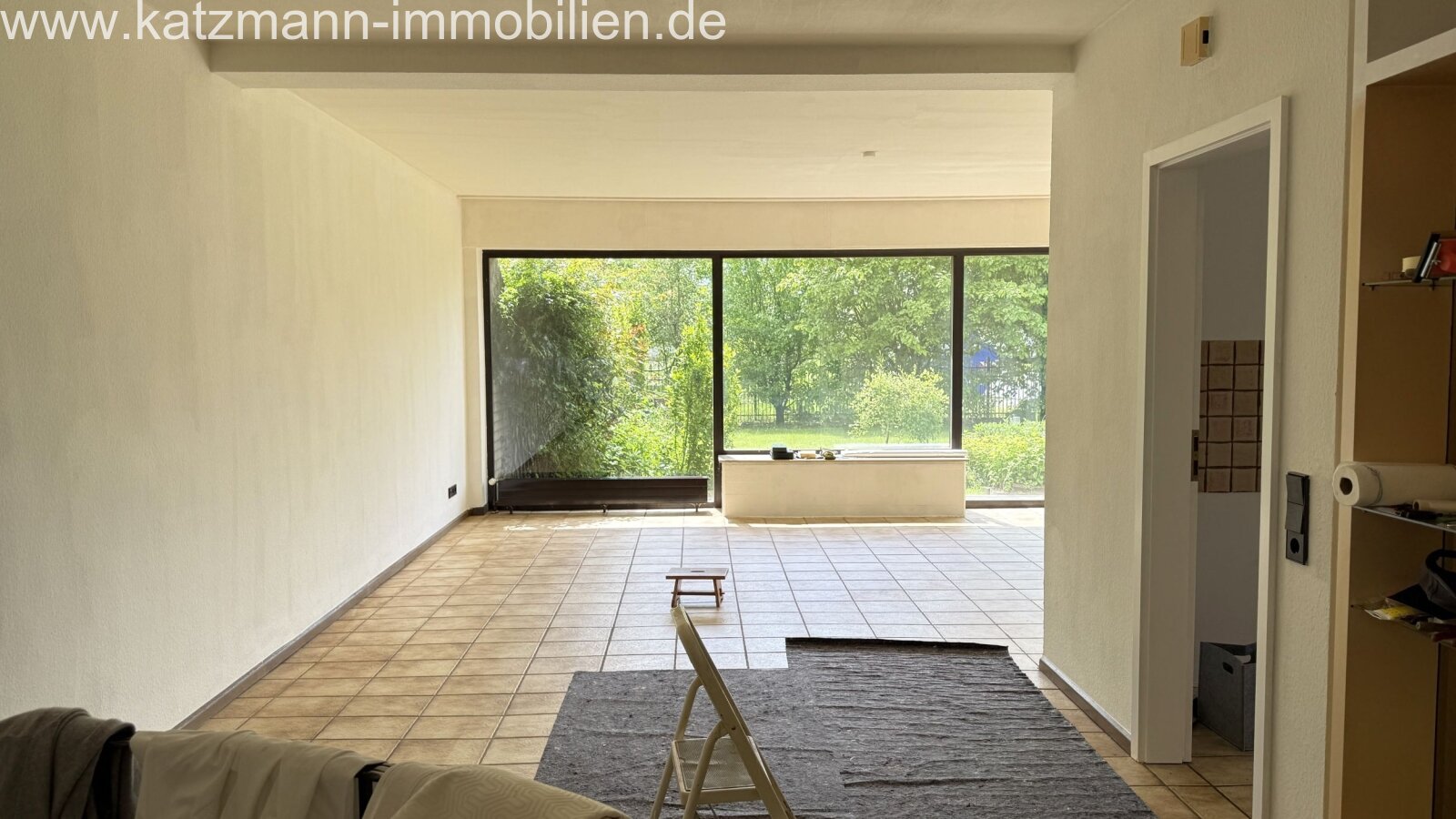 Wohn-/Essbereich (ca. 32,83 m² groß)